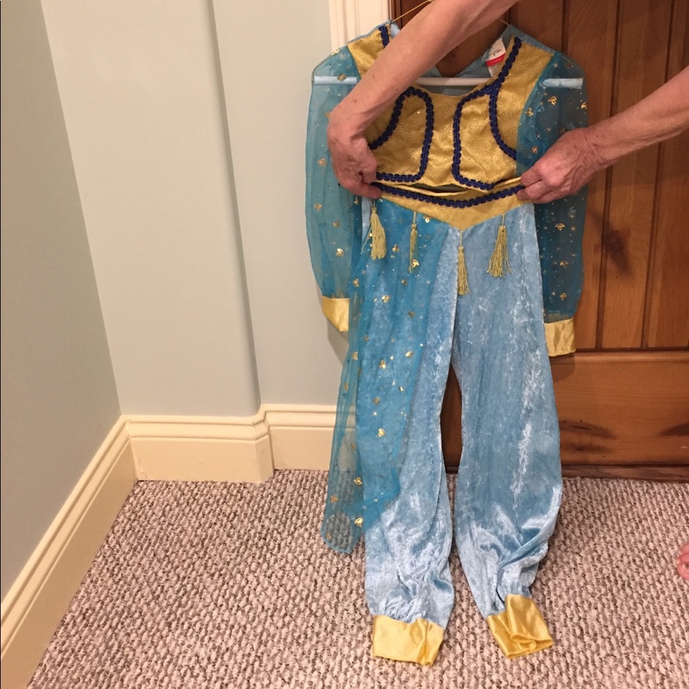 Kids Genie Costume! Once Worn!